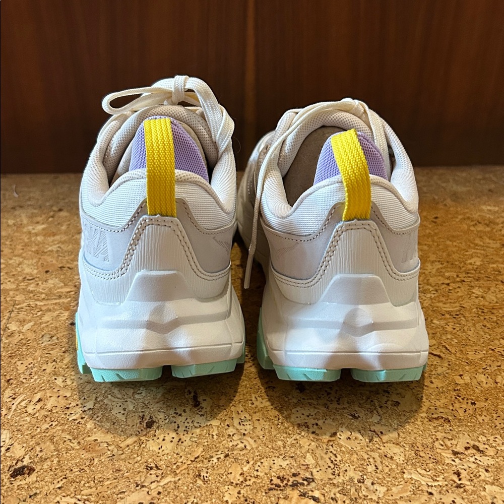 NWOT Hoka Anacapa Breeze Low Trail Hiking Shoes in Alabaster/Mint, Size 8 - Picture 3 of 10